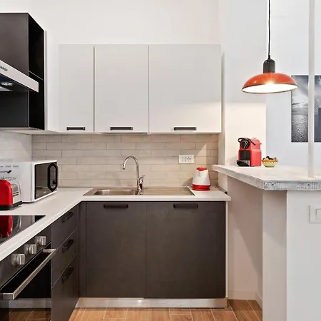 Large And Bright 3 Bed Flat Near Piazza Del Popolo ローマ
