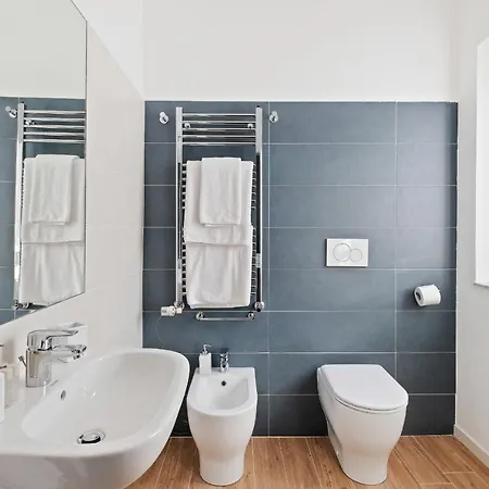Large And Bright 3 Bed Flat Near Piazza Del Popolo アパート