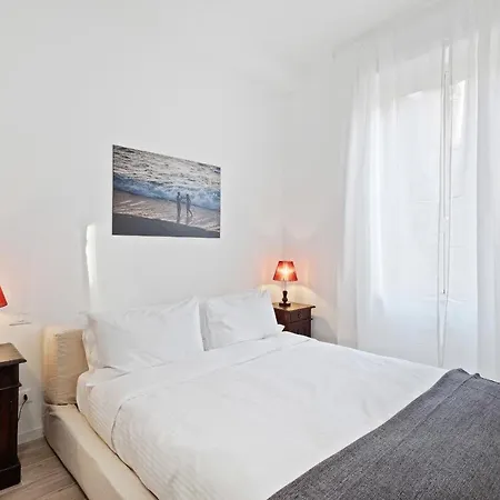 Large And Bright 3 Bed Flat Near Piazza Del Popolo * ローマ